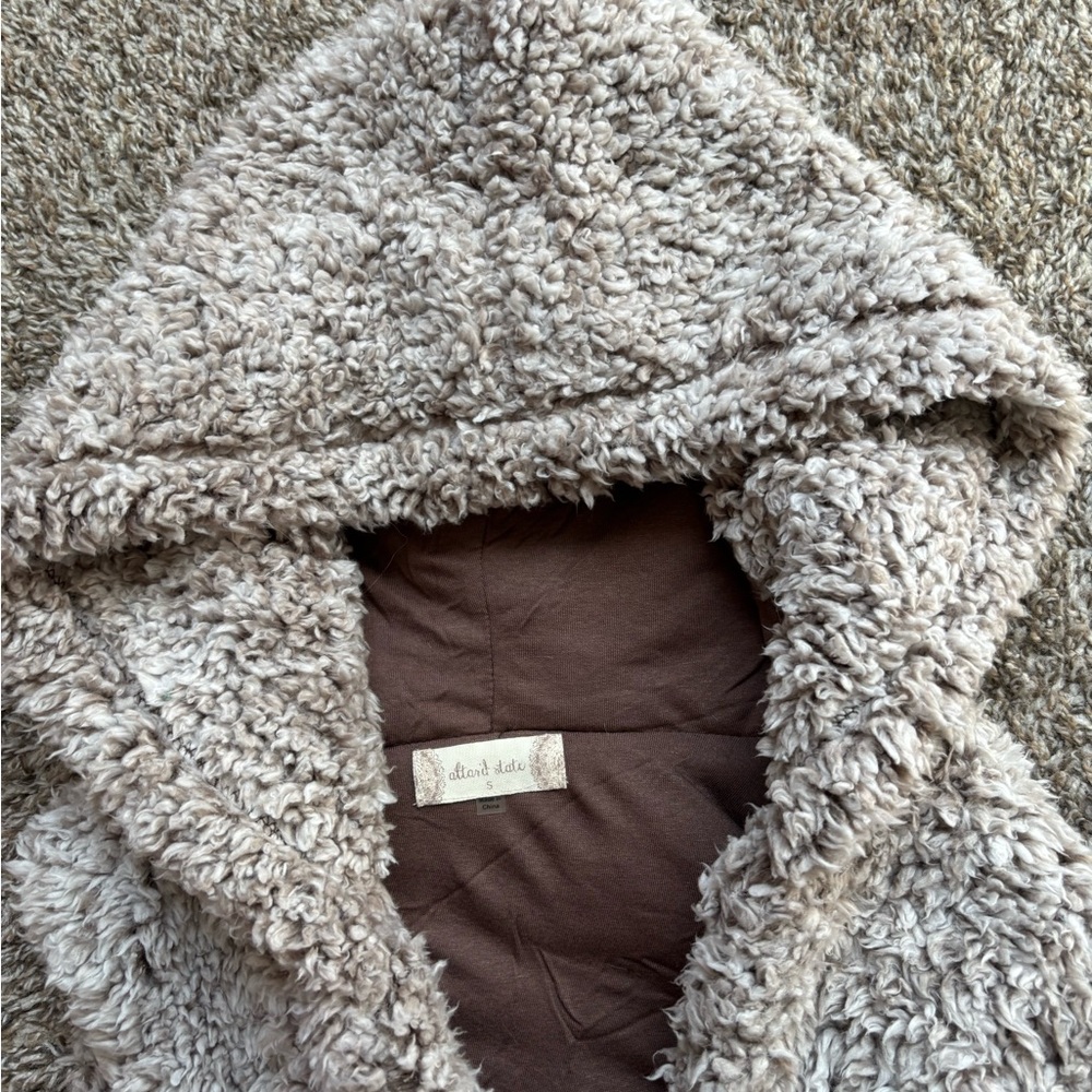 Altar'd State Cream Fuzzy Vest - Picture 4 of 4